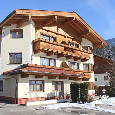 Appartement In Kaltenbach Near Lift *
